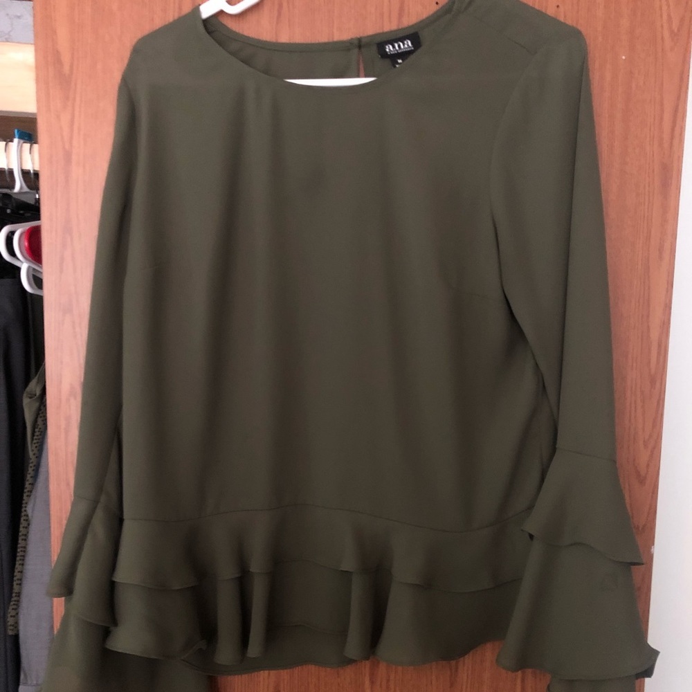 Flowy long sleeved blouse olive green